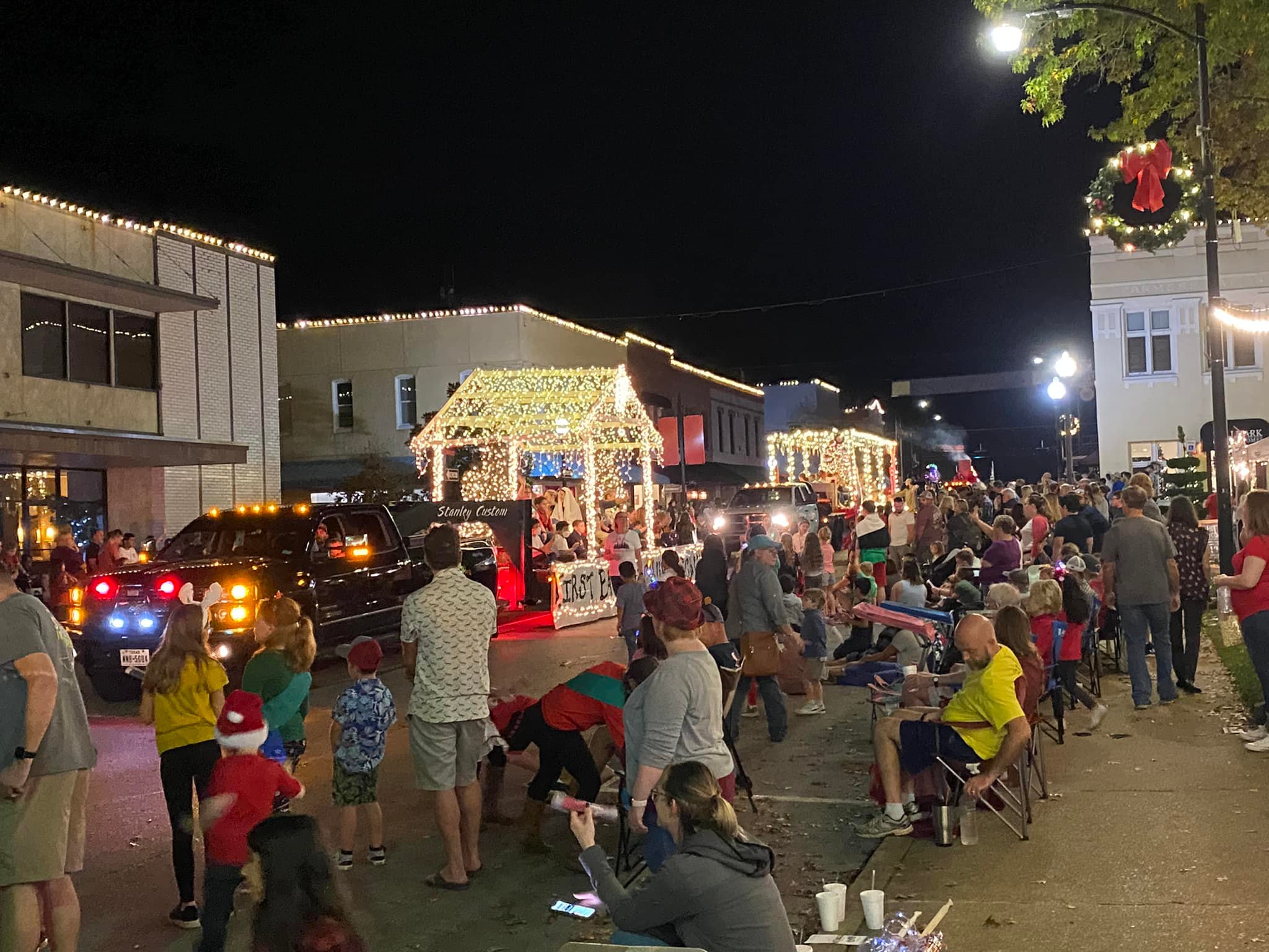 Brenham Christmas Stroll and Lighted Parade KTEX 106.1